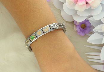 Zawieszka Nomination 'Pies' – piesek w złocie 18K. Idealna dla miłośników zwierząt. Stwórz własną bransoletkę z kolekcji Composable Nomination Italy (2).jpg